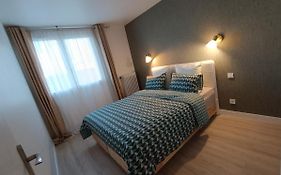 Chelles Centre Ville 2 Chambres Pres Des Bords De Marne 10 Minutes A Pieds De La Gare De Chelles-Gournay 5 Minutes De La Gare De Vaires-Sur-Marne 20 Minutes De Disneyland Jusqu'A 5 Couchages Possibles