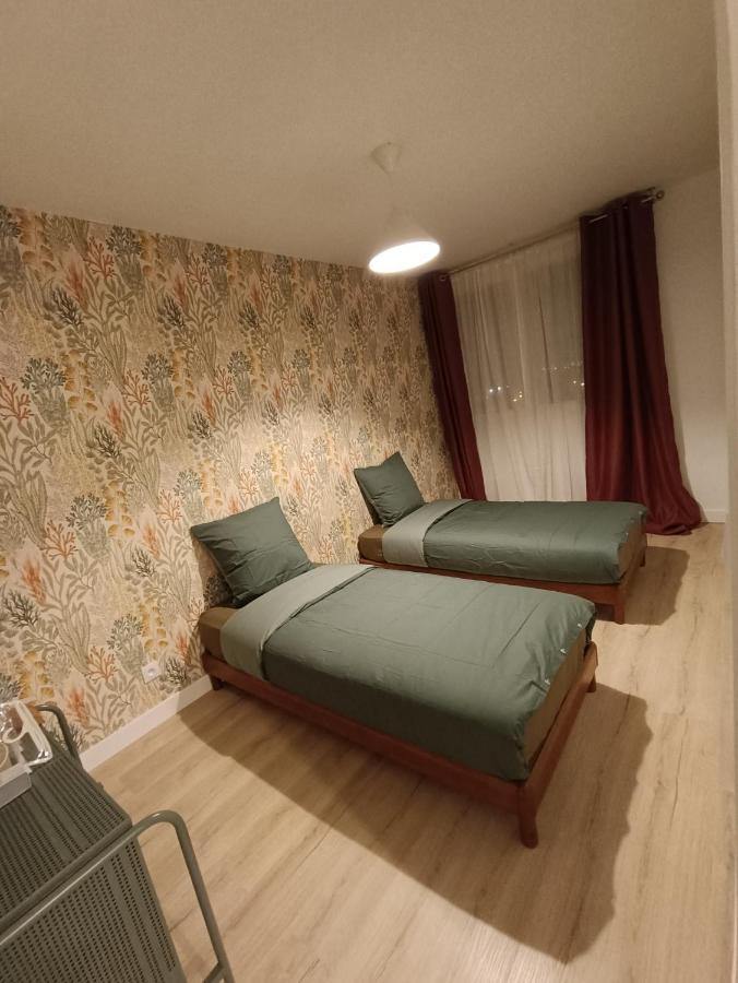Chelles Centre Ville 2 Chambres Pres Des Bords De Marne 10 Minutes A Pieds De La Gare De Chelles-Gournay 5 Minutes De La Gare De Vaires-Sur-Marne 20 Minutes De Disneyland Jusqu'A 5 Couchages Possibles Exterior foto