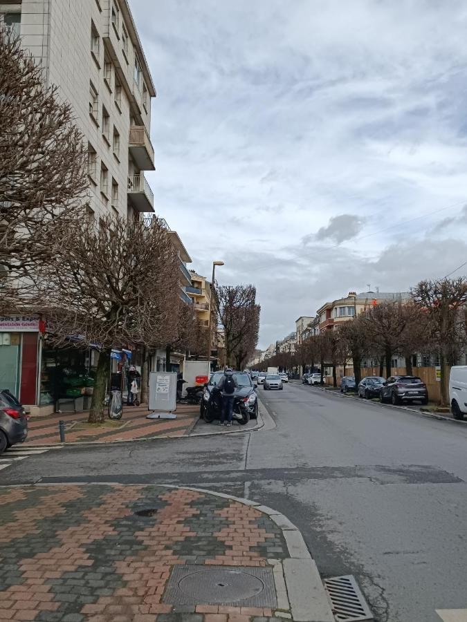 Chelles Centre Ville 2 Chambres Pres Des Bords De Marne 10 Minutes A Pieds De La Gare De Chelles-Gournay 5 Minutes De La Gare De Vaires-Sur-Marne 20 Minutes De Disneyland Jusqu'A 5 Couchages Possibles Exterior foto