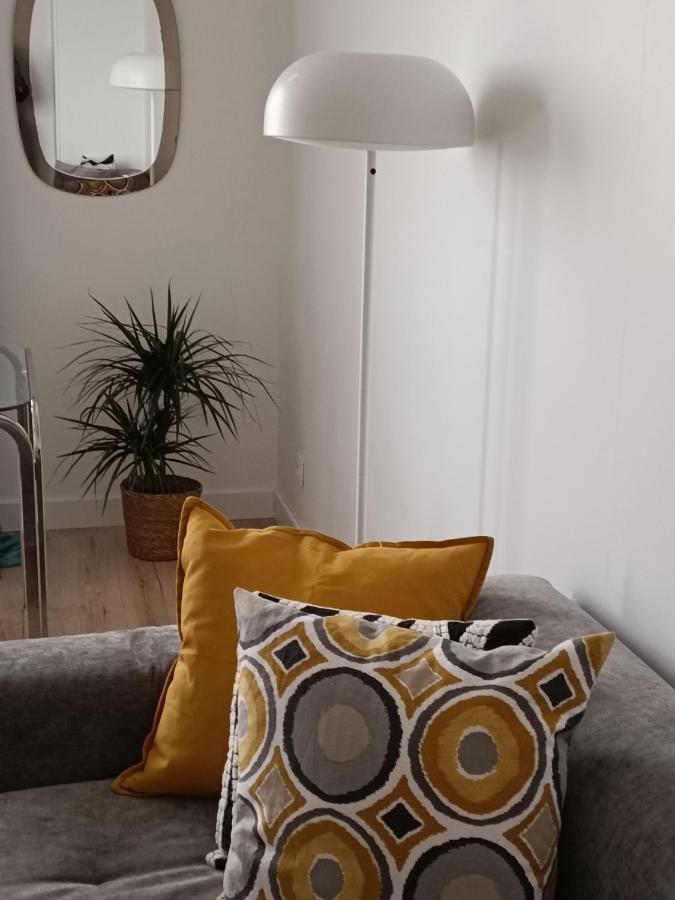 Chelles Centre Ville 2 Chambres Pres Des Bords De Marne 10 Minutes A Pieds De La Gare De Chelles-Gournay 5 Minutes De La Gare De Vaires-Sur-Marne 20 Minutes De Disneyland Jusqu'A 5 Couchages Possibles Exterior foto