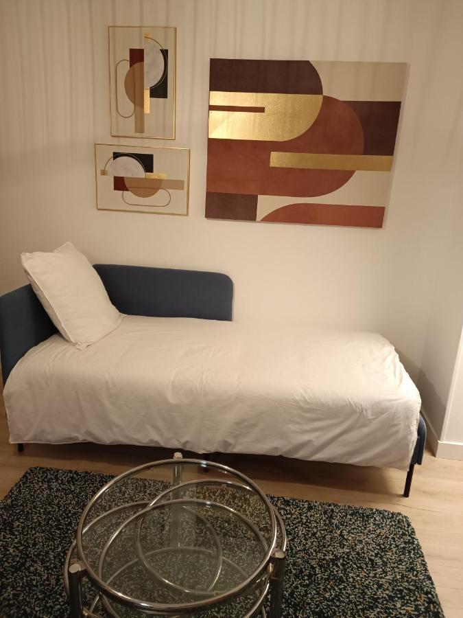 Chelles Centre Ville 2 Chambres Pres Des Bords De Marne 10 Minutes A Pieds De La Gare De Chelles-Gournay 5 Minutes De La Gare De Vaires-Sur-Marne 20 Minutes De Disneyland Jusqu'A 5 Couchages Possibles Exterior foto